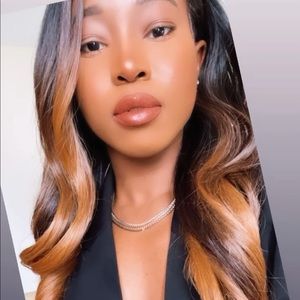 Meet your Posher, Christina